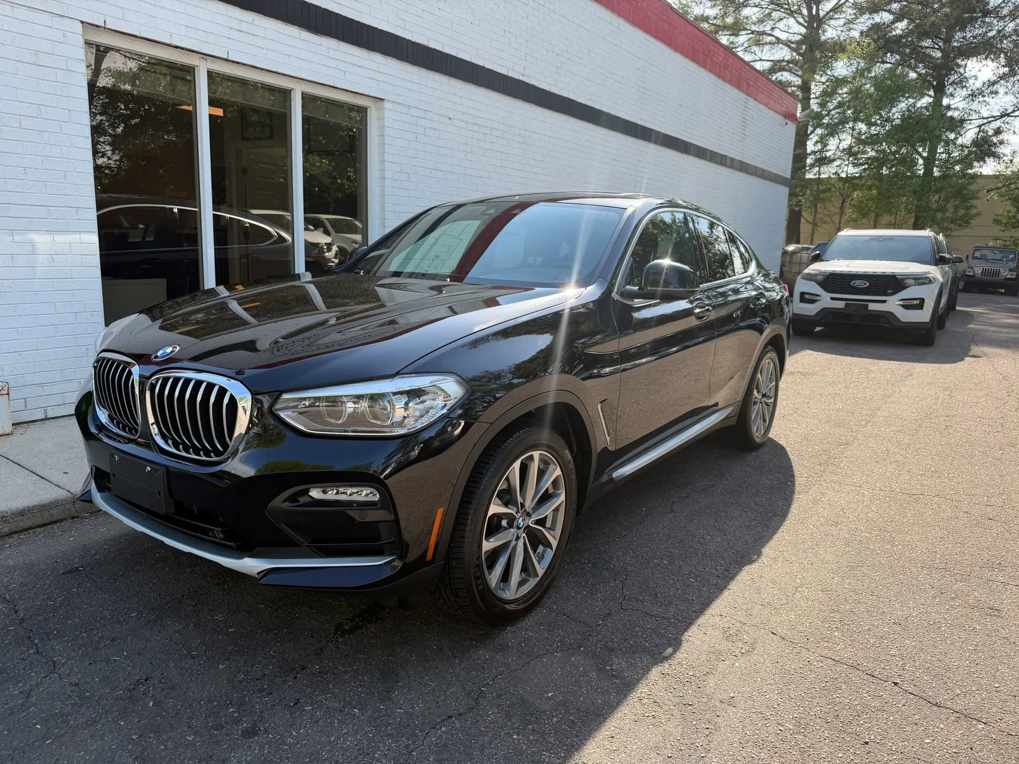 Used 2019 BMW X4 xDrive30i w/ Convenience Package image 2