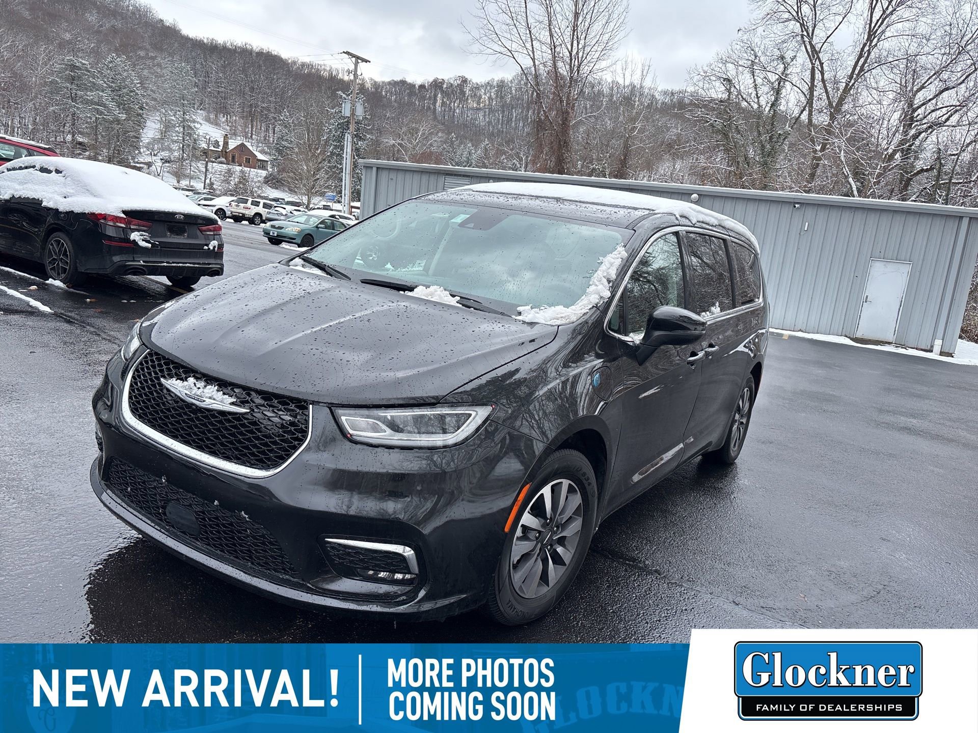 Used 2023 Chrysler Pacifica Touring-L