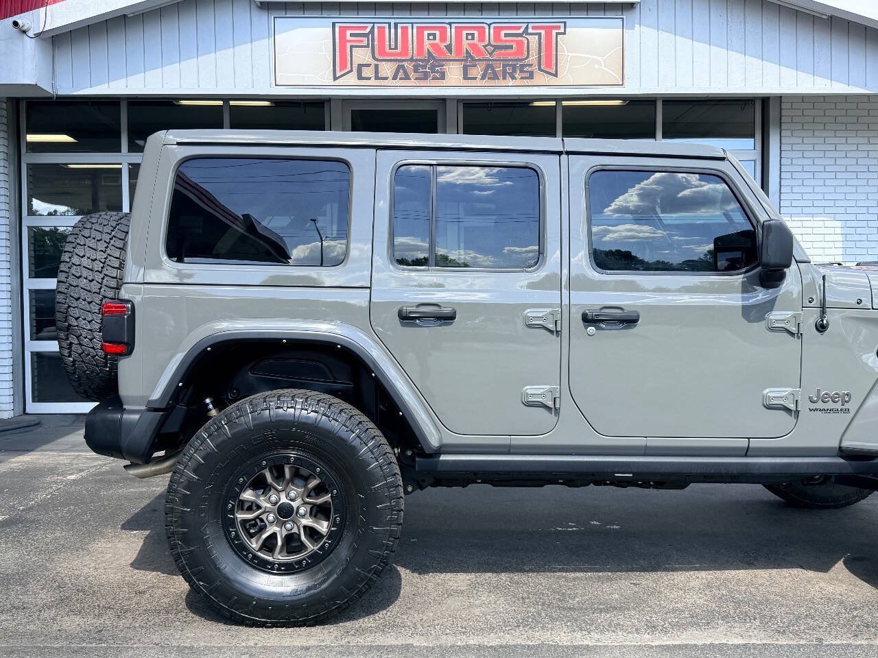 Used 2021 Jeep Wrangler Unlimited Rubicon w/ Trailer Tow Package AWD/4WD image 10
