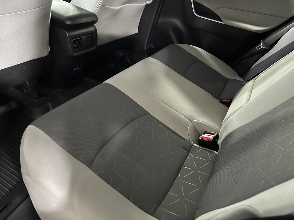 Used 2023 Toyota RAV4 XLE image 17