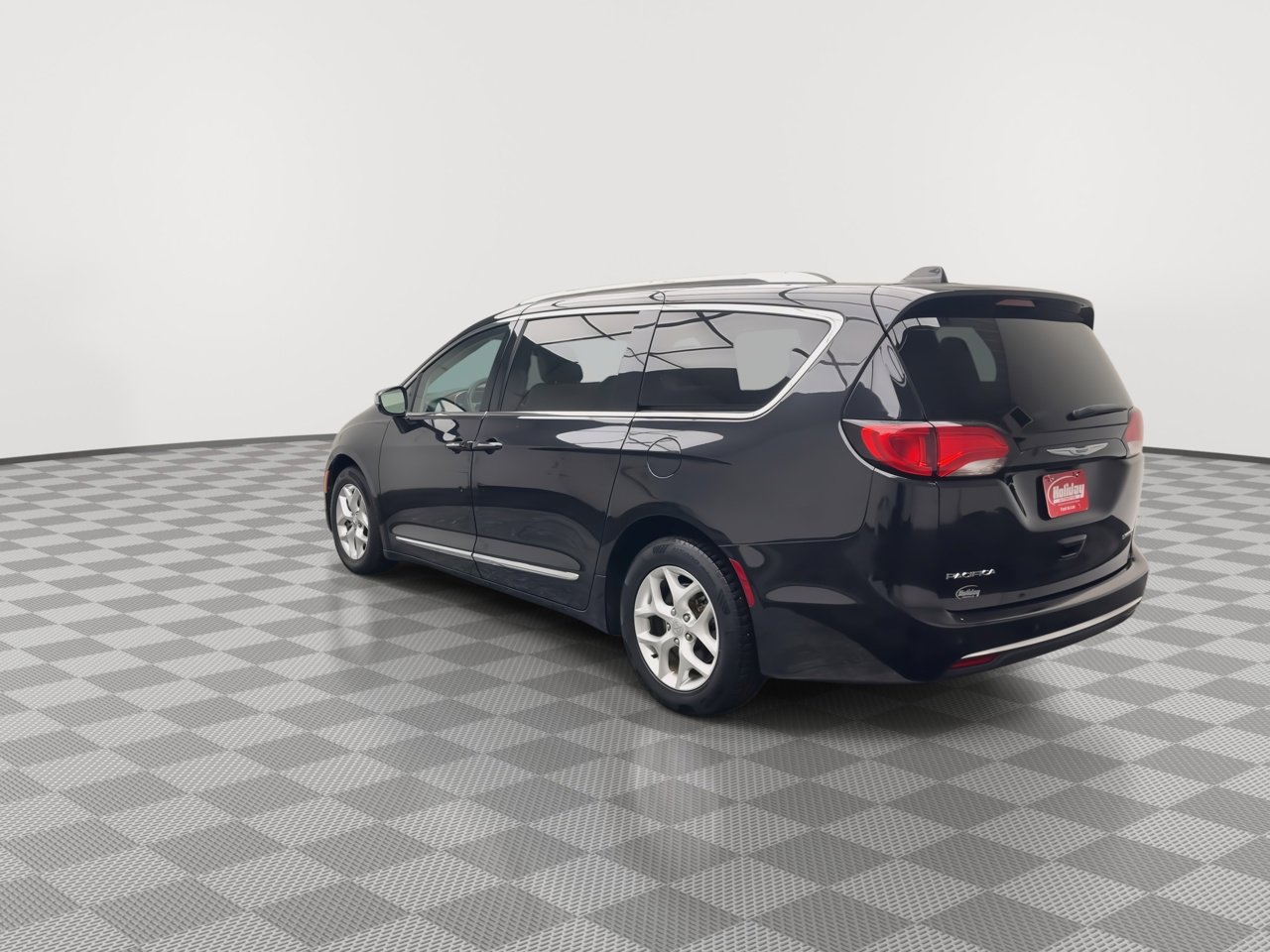 Used 2020 Chrysler Pacifica Limited image 40