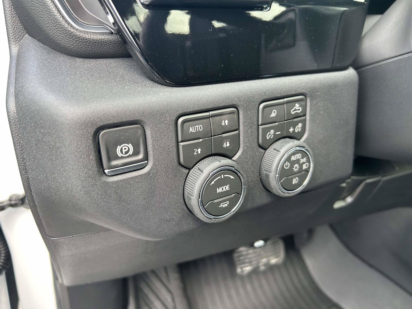 New 2026 Chevrolet Silverado 1500 RST w/ RST All Star Premium Package AWD/4WD image 19