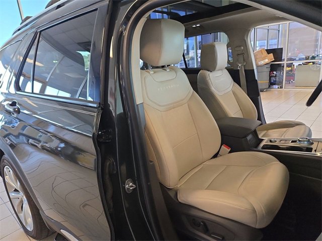 Used 2022 Ford Explorer Platinum w/ Equipment Group 601A image 26