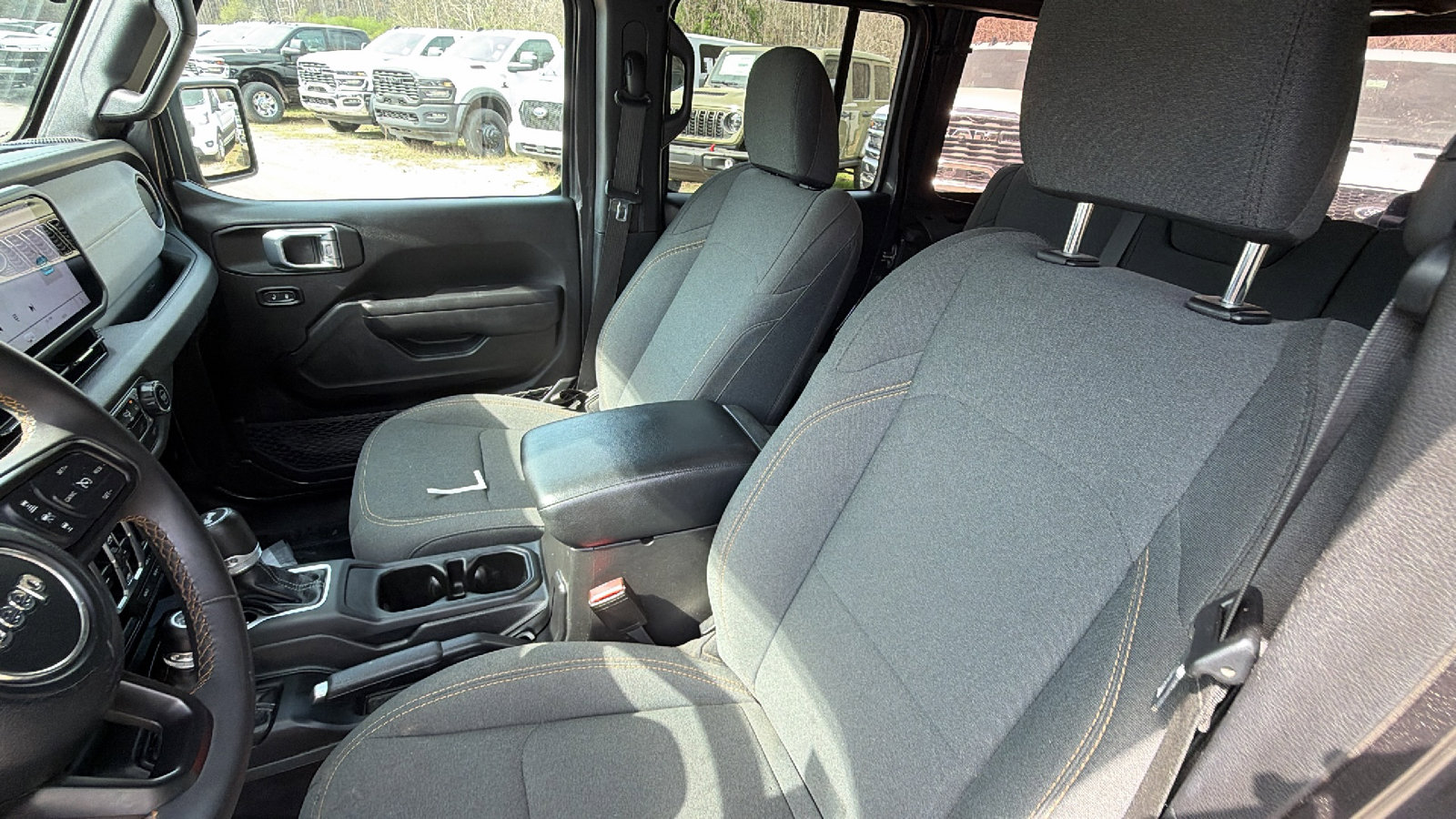 Used 2024 Jeep Wrangler Sport S image 17