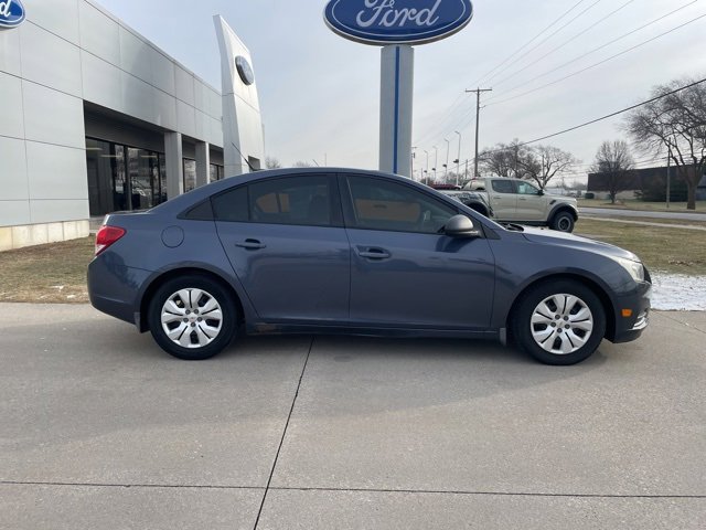 Used 2014 Chevrolet Cruze LS image 15