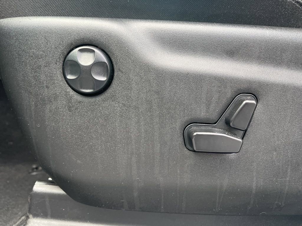 Used 2023 Dodge Durango GT image 14