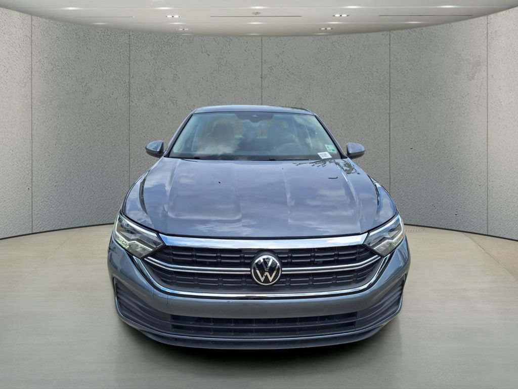 Used 2023 Volkswagen Jetta SE w/ Panoramic Sunroof Package FWD image 8