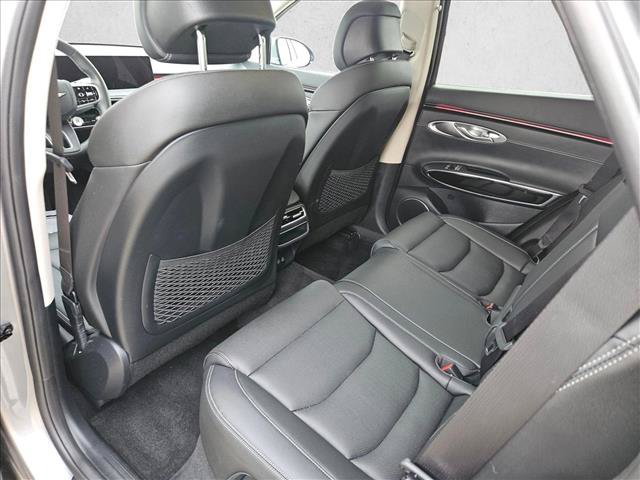Used 2026 Genesis GV70 2.5T AWD/4WD image 9