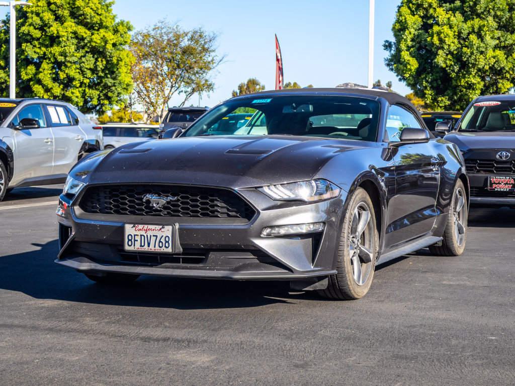 Used 2018 Ford Mustang Convertible w/ Equipment Group 101A RWD image 3