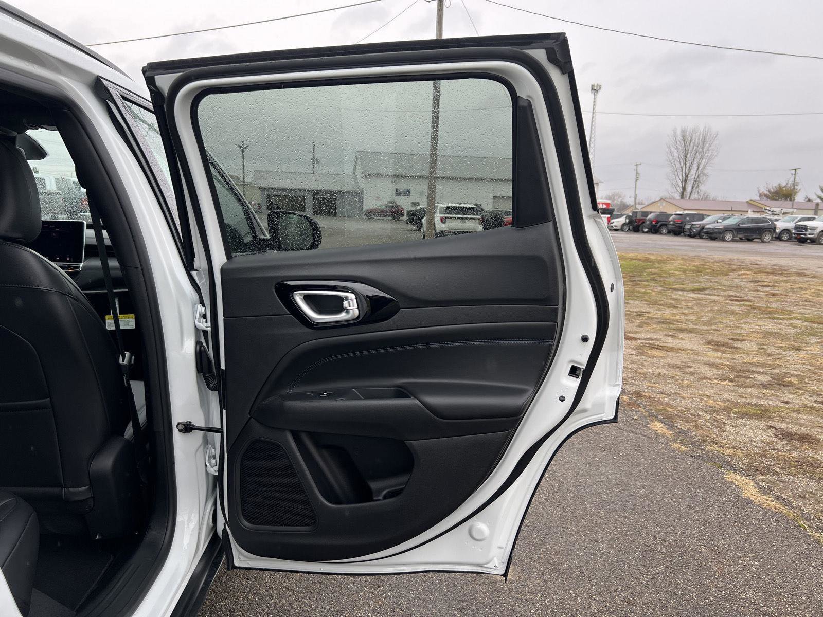 New 2026 Jeep Compass Latitude image 31
