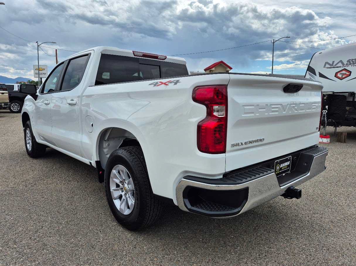 New 2026 Chevrolet Silverado 1500 LT w/ Leather Package AWD/4WD image 8