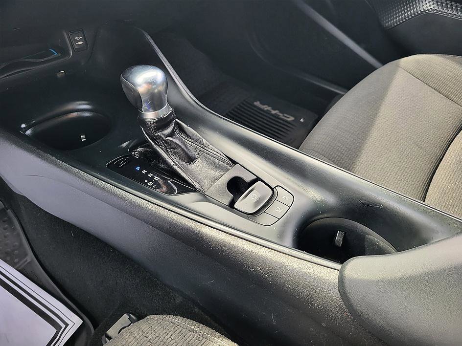 Used 2018 Toyota C-HR XLE image 15
