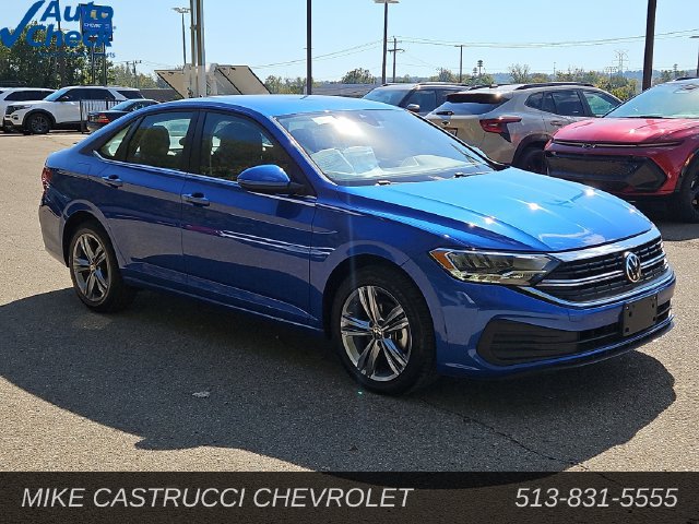 Used 2024 Volkswagen Jetta SE FWD image 7