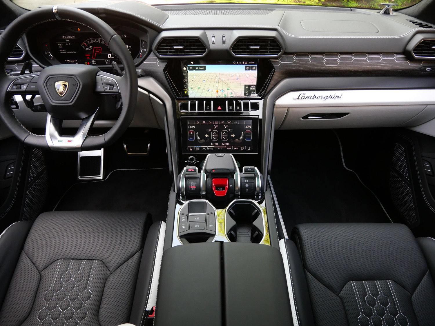 Used 2024 Lamborghini Urus S AWD/4WD image 7