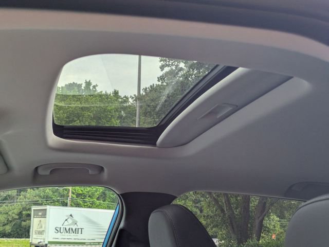 New 2026 Chevrolet Trax LT w/ Sunroof Package FWD image 11