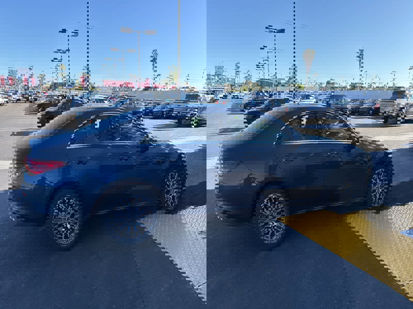 Used 2020 Mercedes-Benz CLA 250 image 4