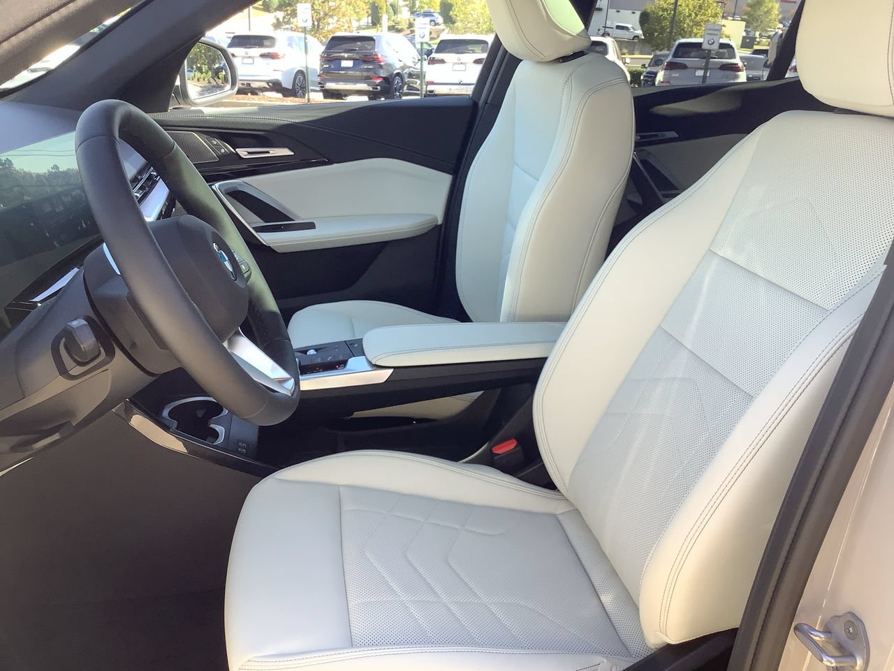 New 2027 BMW X2 xDrive28i w/ Technology Package AWD/4WD image 14