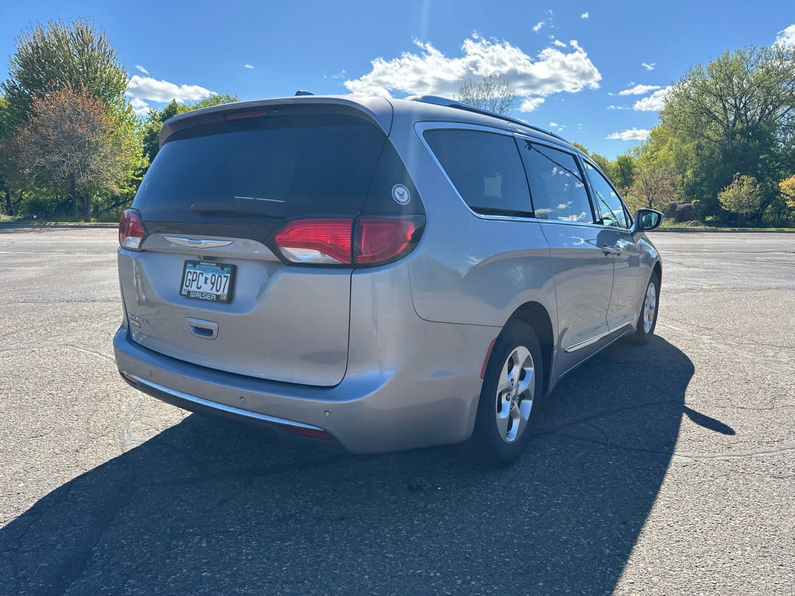 Used 2017 Chrysler Pacifica Touring-L Plus FWD image 5