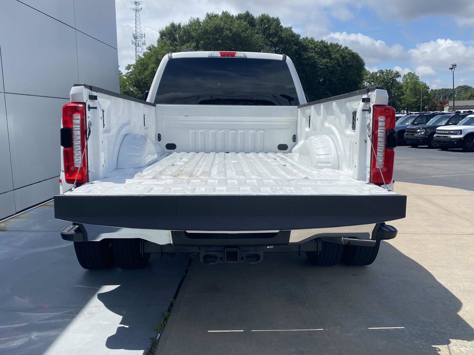 Used 2025 Ford F350 Lariat w/ Chrome Package AWD/4WD image 6