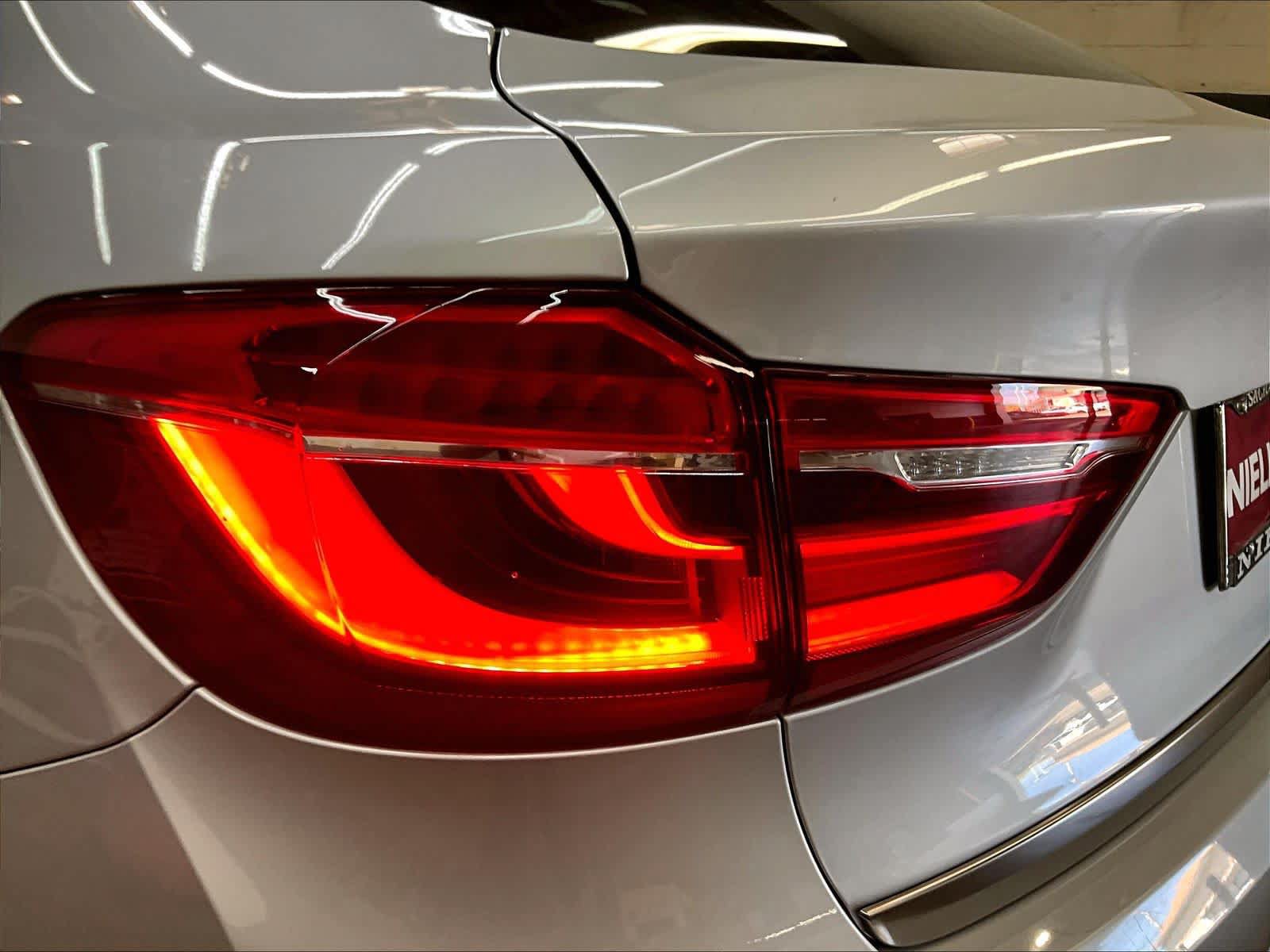 Used 2018 BMW X6 xDrive40i AWD/4WD image 32