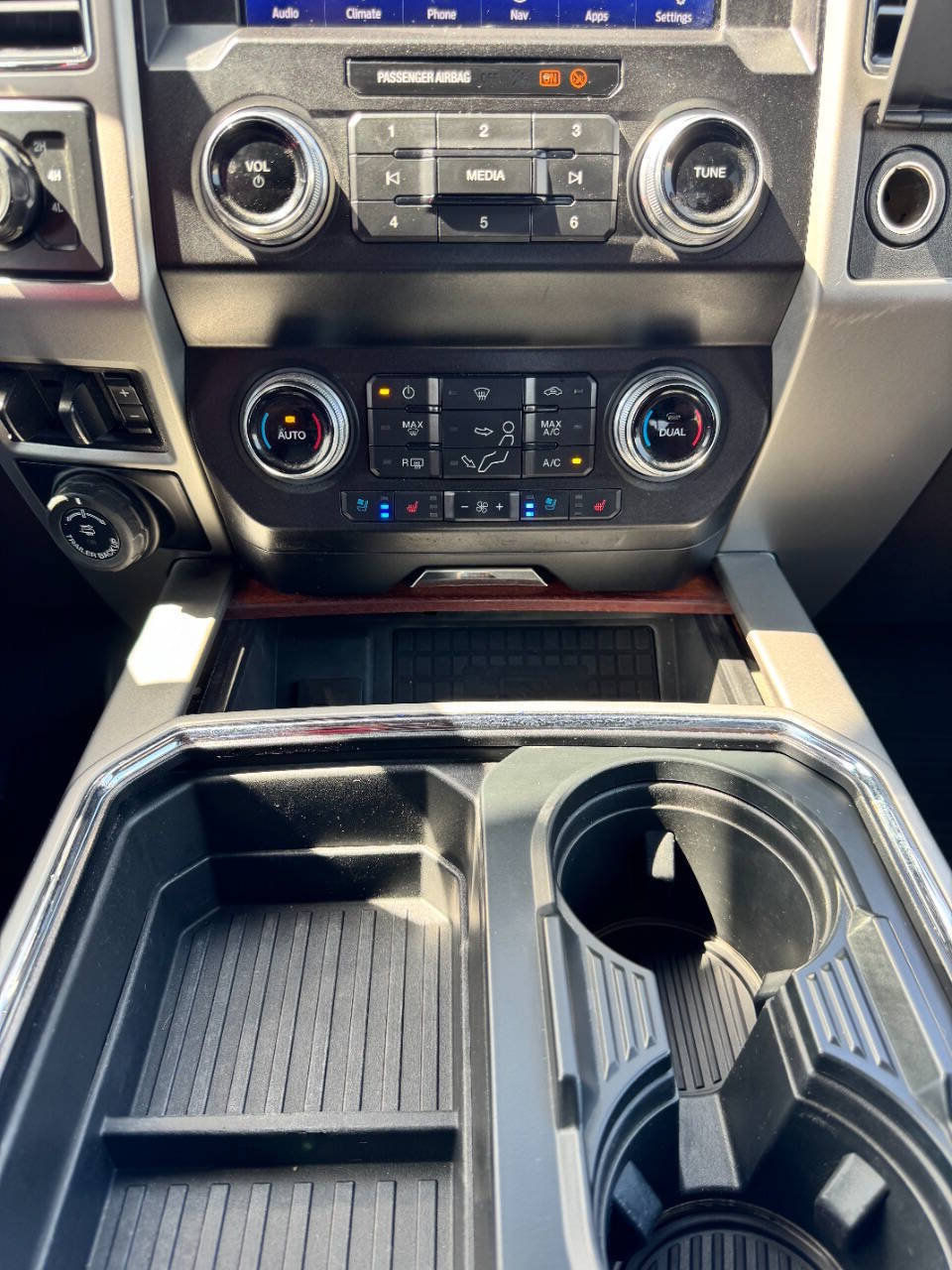 Used 2020 Ford F250 King Ranch w/ King Ranch Ultimate Package AWD/4WD image 4