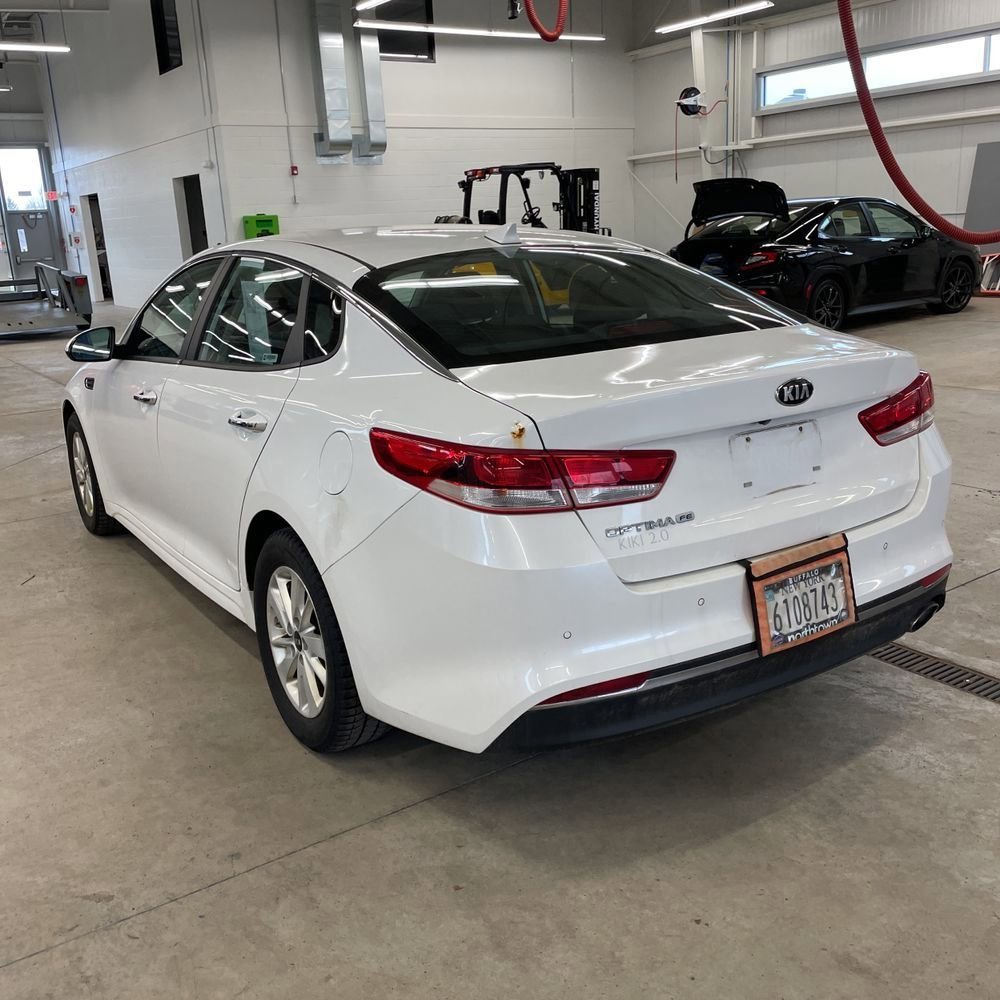 Used 2018 Kia Optima LX image 4