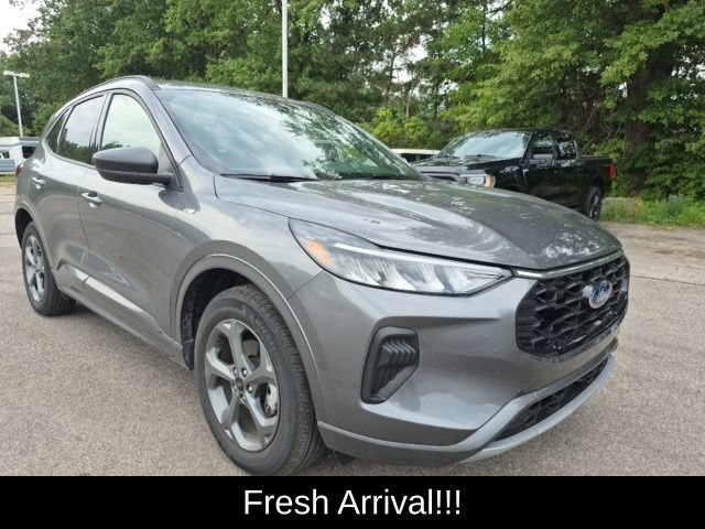 Used 2024 Ford Escape ST-Line w/ Tech Pack #1 AWD/4WD image 14