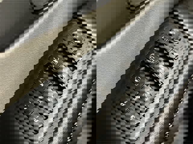 Used 2022 Chrysler Pacifica Touring-L image 20