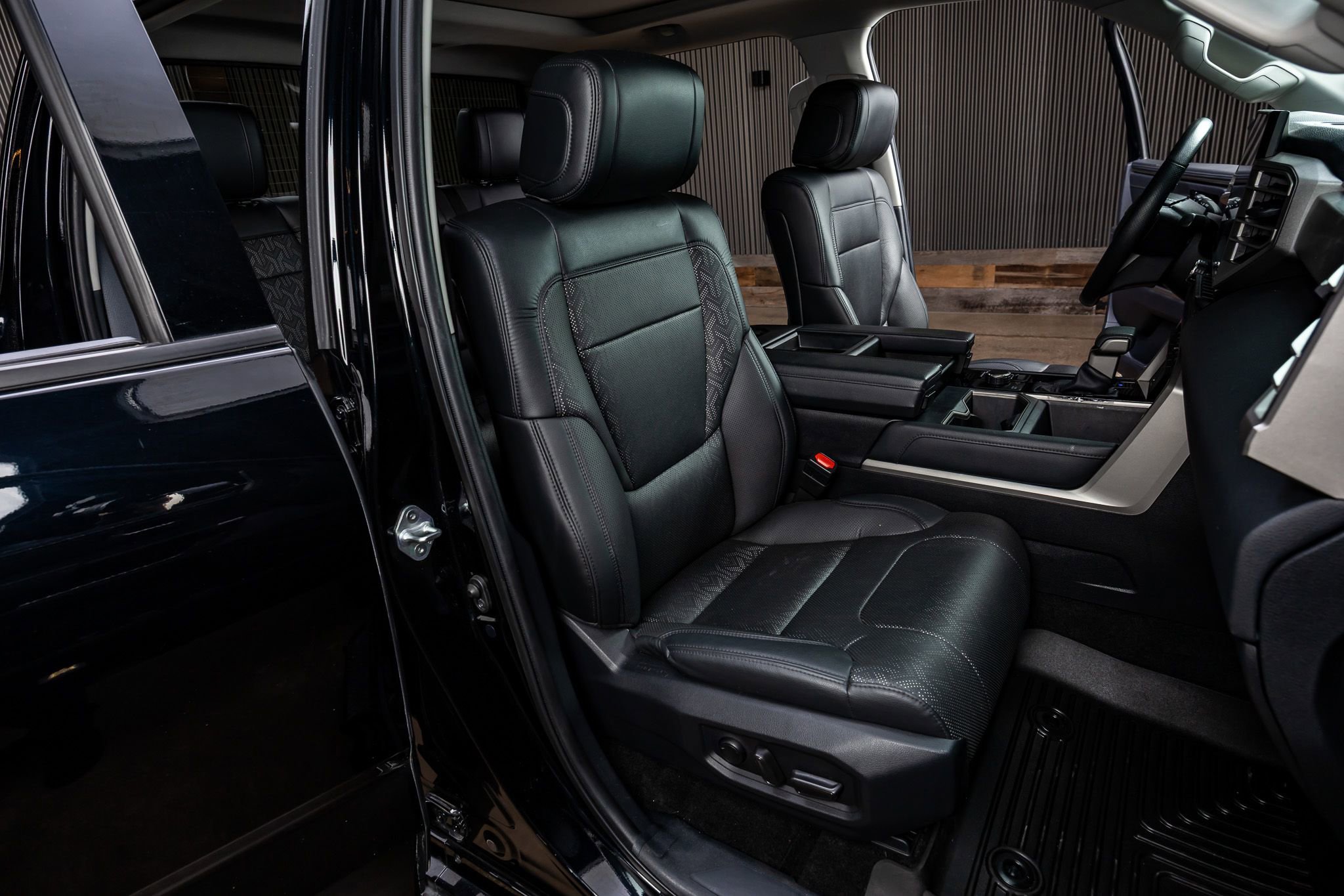 Used 2023 Toyota Tundra Limited image 29