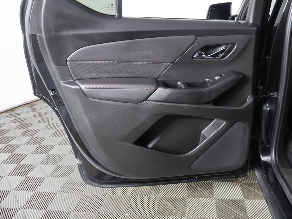 Used 2023 Chevrolet Traverse RS AWD/4WD image 32