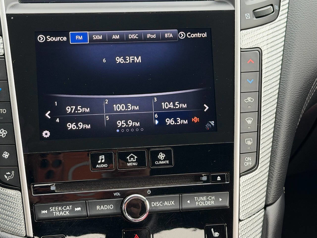 Used 2017 INFINITI Q60 Red Sport 400 image 44