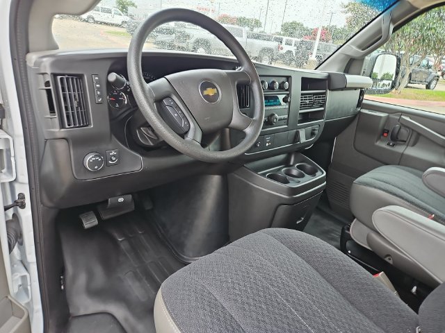 Used 2025 Chevrolet Express 2500 w/ Driver Convenience Package RWD image 10