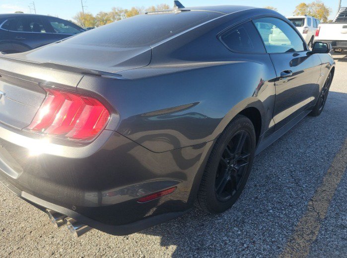 Used 2020 Ford Mustang GT RWD image 2