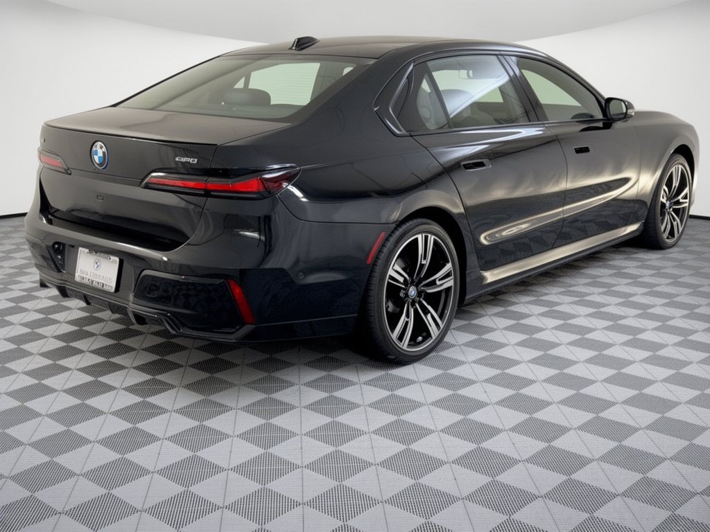 Certified 2025 BMW 750e xDrive AWD/4WD image 9