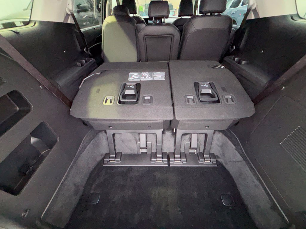 Certified 2026 Kia Carnival SX FWD image 21