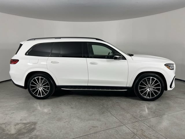 Used 2025 Mercedes-Benz GLS 450 4MATIC image 9