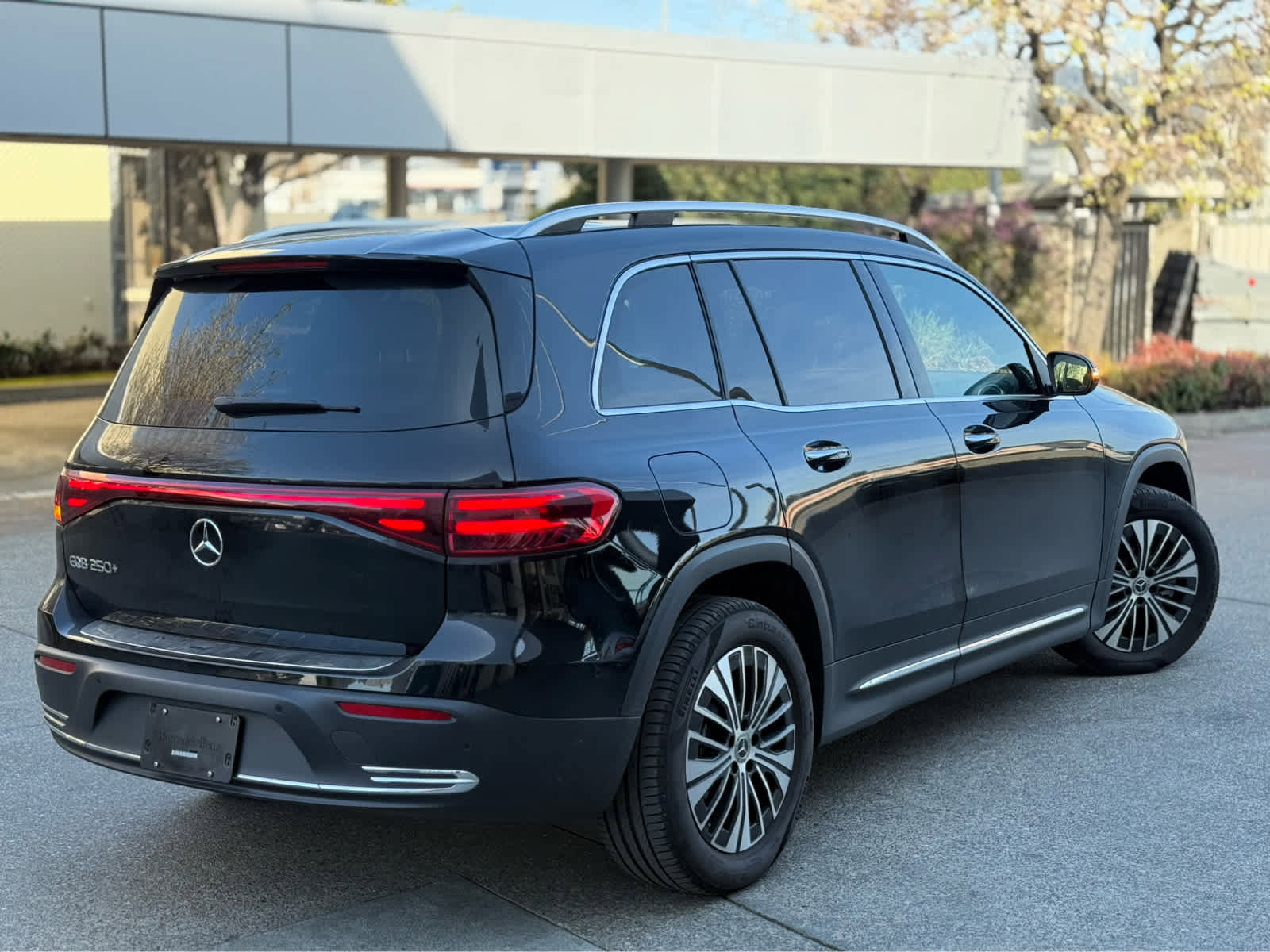 Used 2025 Mercedes-Benz EQB 250+ EQB 250+ image 5