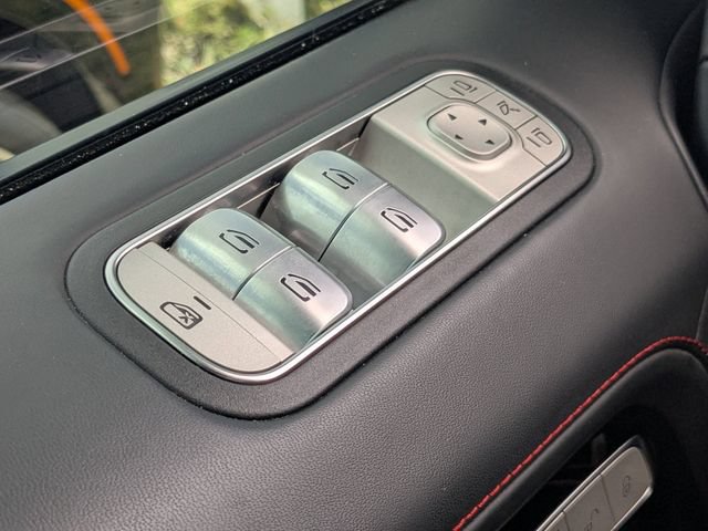 Used 2022 Mercedes-Benz G 550 image 34