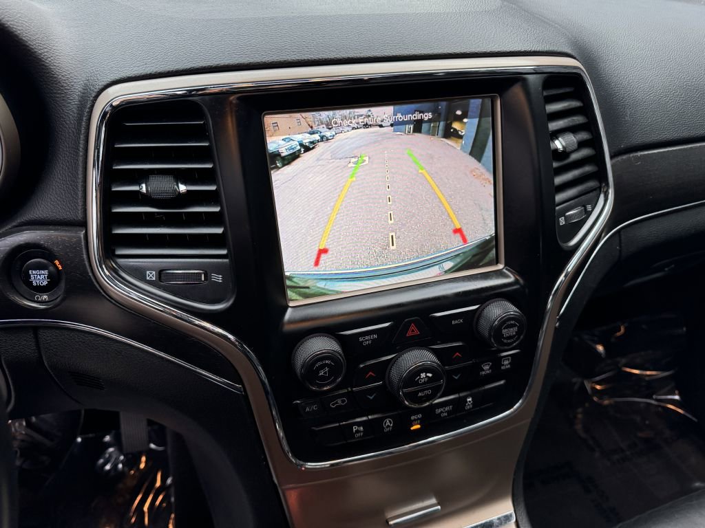 Used 2017 Jeep Grand Cherokee Limited image 10