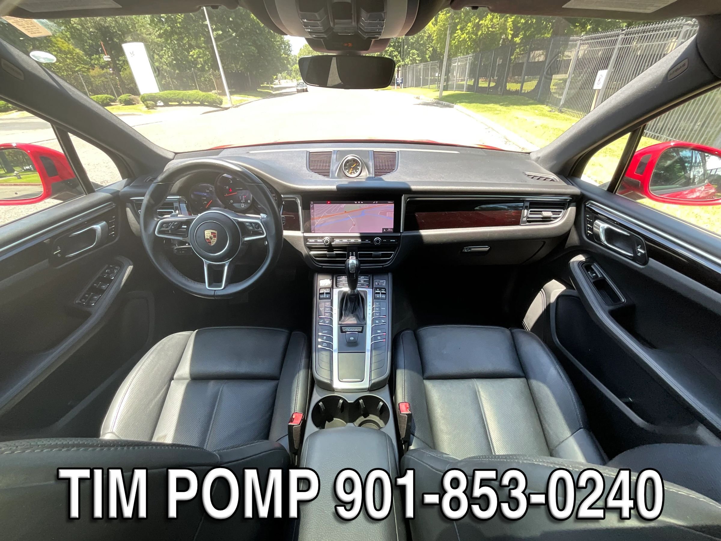 Used 2020 Porsche Macan w/ Premium Package Plus AWD/4WD image 19