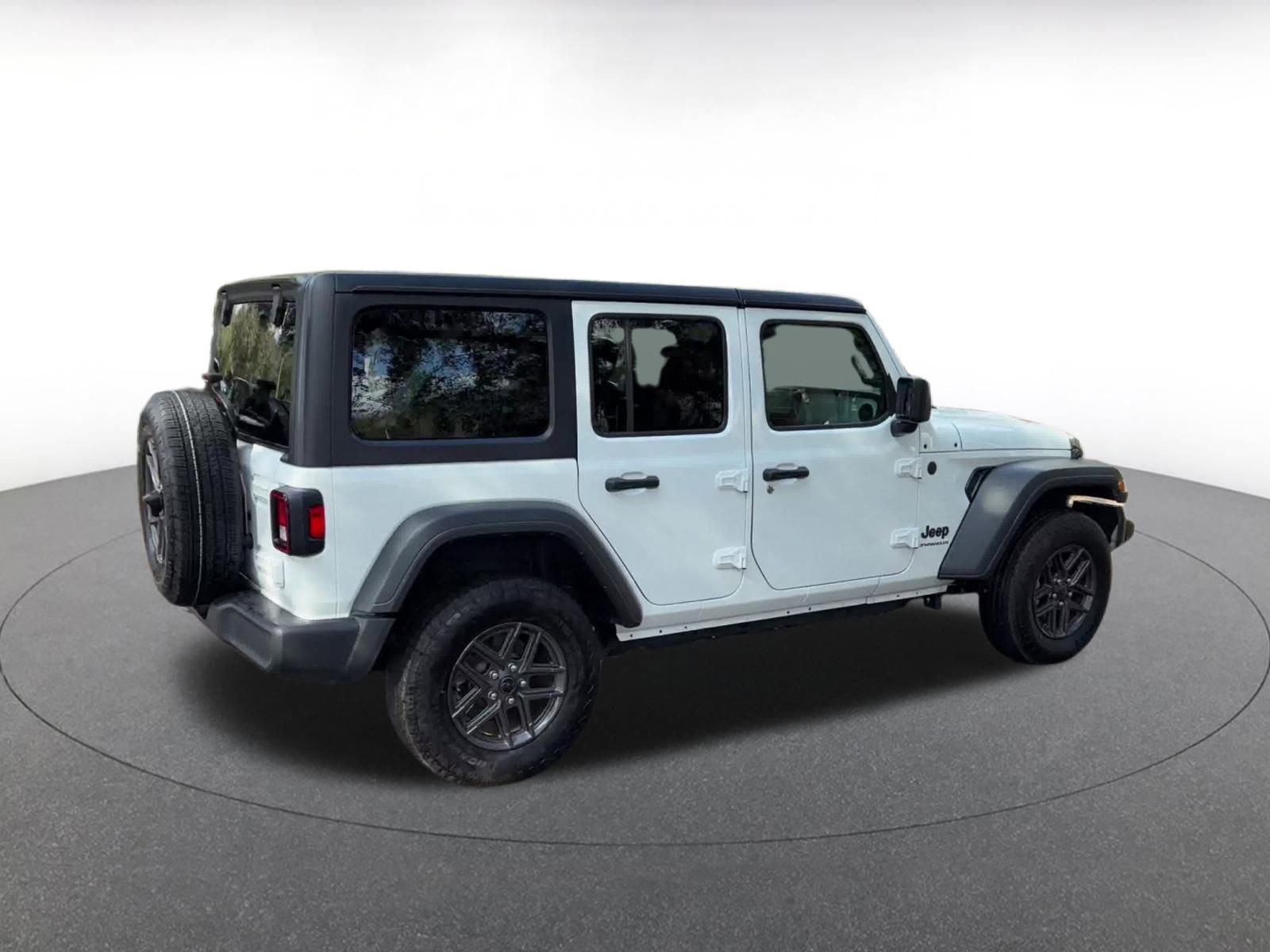 Used 2025 Jeep Wrangler Sport S image 15