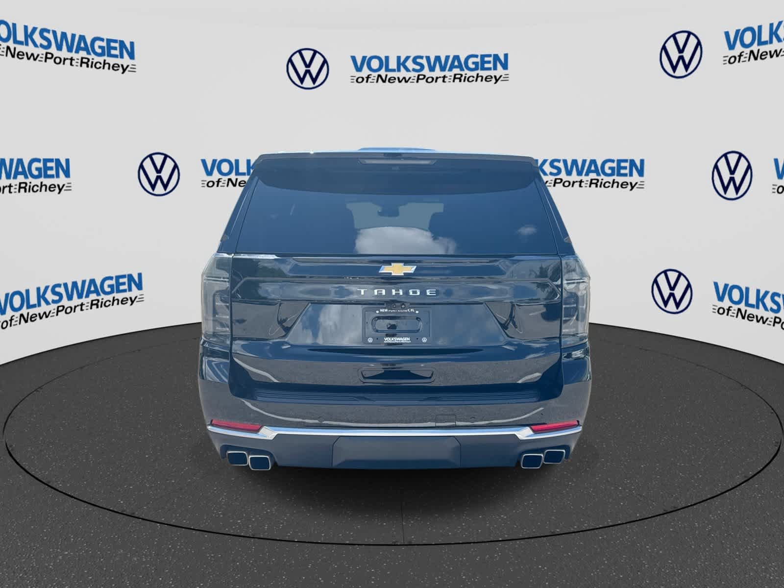 Used 2025 Chevrolet Tahoe High Country AWD/4WD image 10