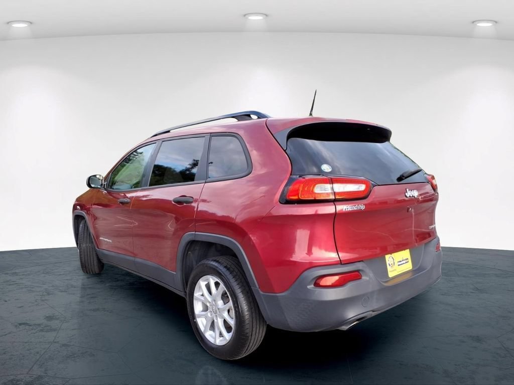 Used 2017 Jeep Cherokee Sport FWD image 13