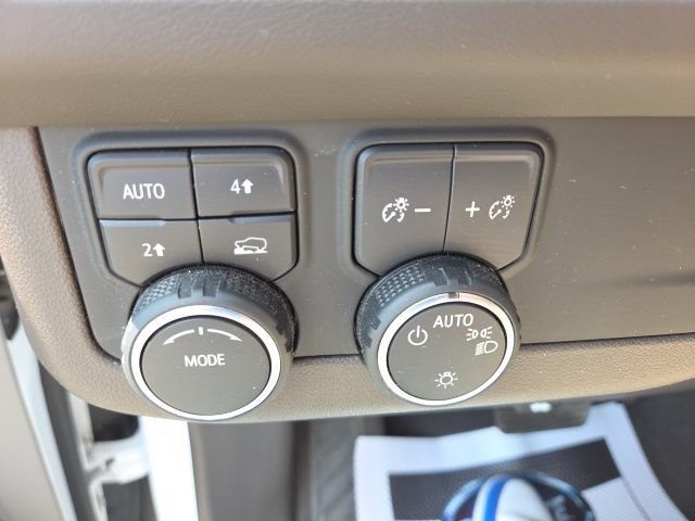 Used 2023 Chevrolet Tahoe LT w/ Luxury Package AWD/4WD image 26