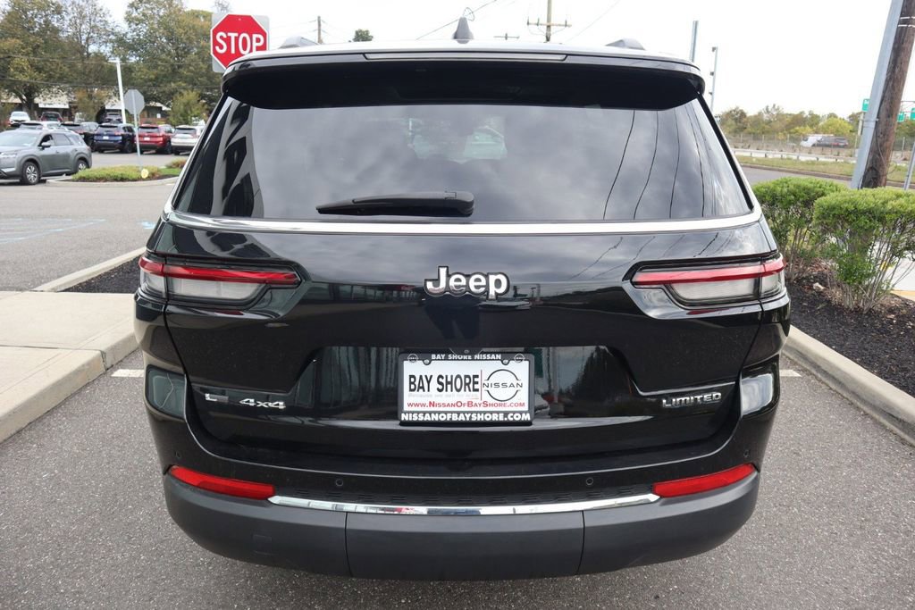 Used 2022 Jeep Grand Cherokee L Limited AWD/4WD image 7