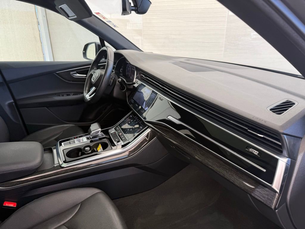 Used 2020 Audi Q7 2.0T Premium Plus w/ Premium Plus Package AWD/4WD image 15