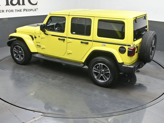 Used 2023 Jeep Wrangler Unlimited Sahara w/ LED Lighting Group AWD/4WD image 41