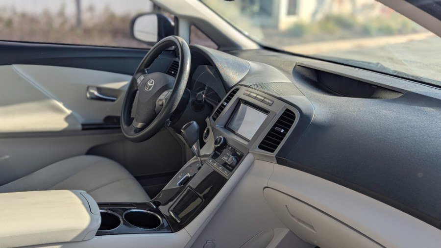 Used 2011 Toyota Venza w/ Convenience Pkg FWD image 18