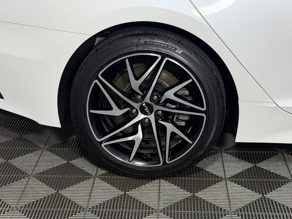 Used 2022 Kia Stinger GT-Line RWD image 12