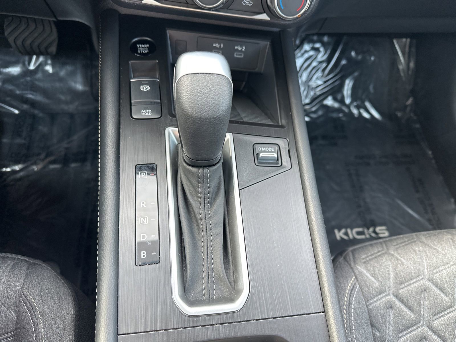 Used 2025 Nissan Kicks SV image 52